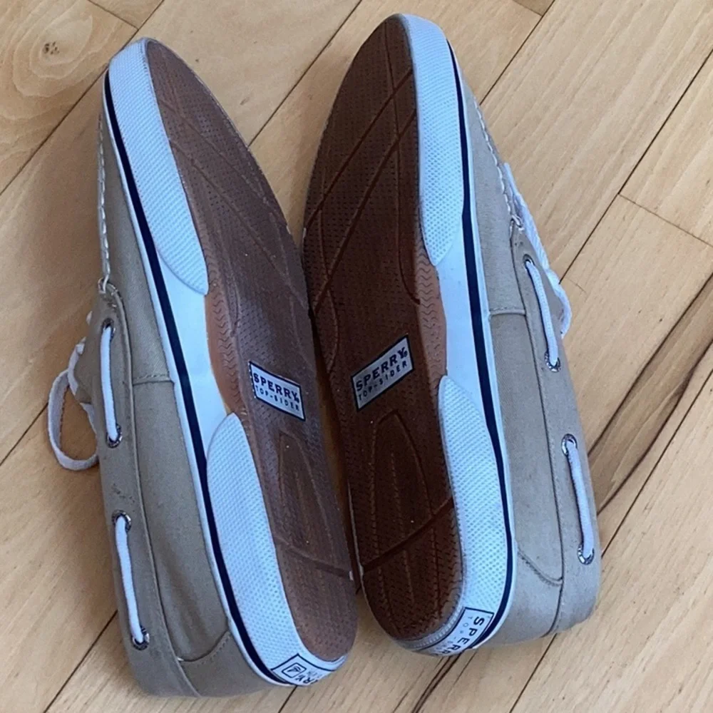 Sperry Top-Sider light khaki boat shoes. Men’s size 9
